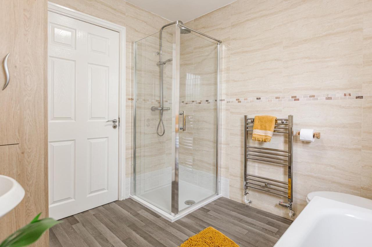 Oxheys House - 5 Bedrooms Contractors Parking بريستون المظهر الخارجي الصورة