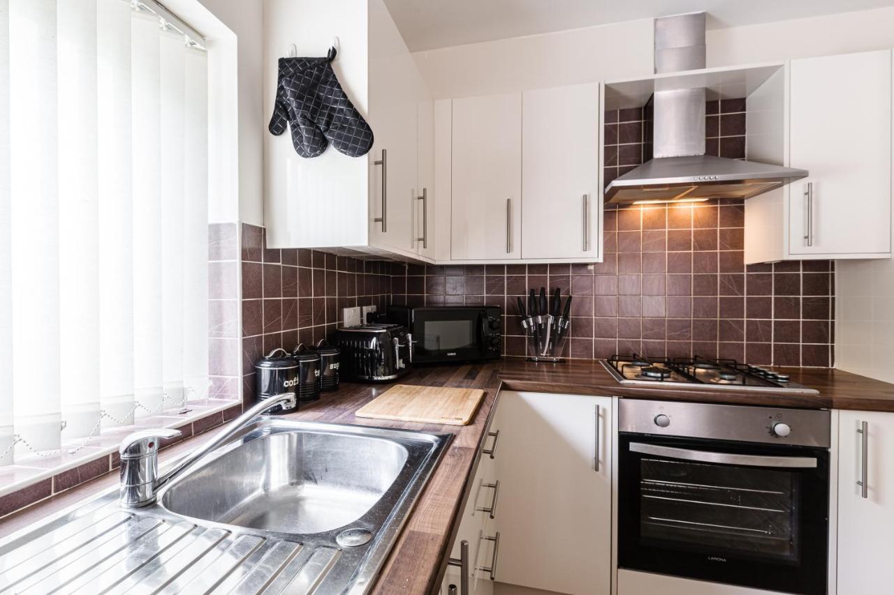 Oxheys House - 5 Bedrooms Contractors Parking بريستون المظهر الخارجي الصورة