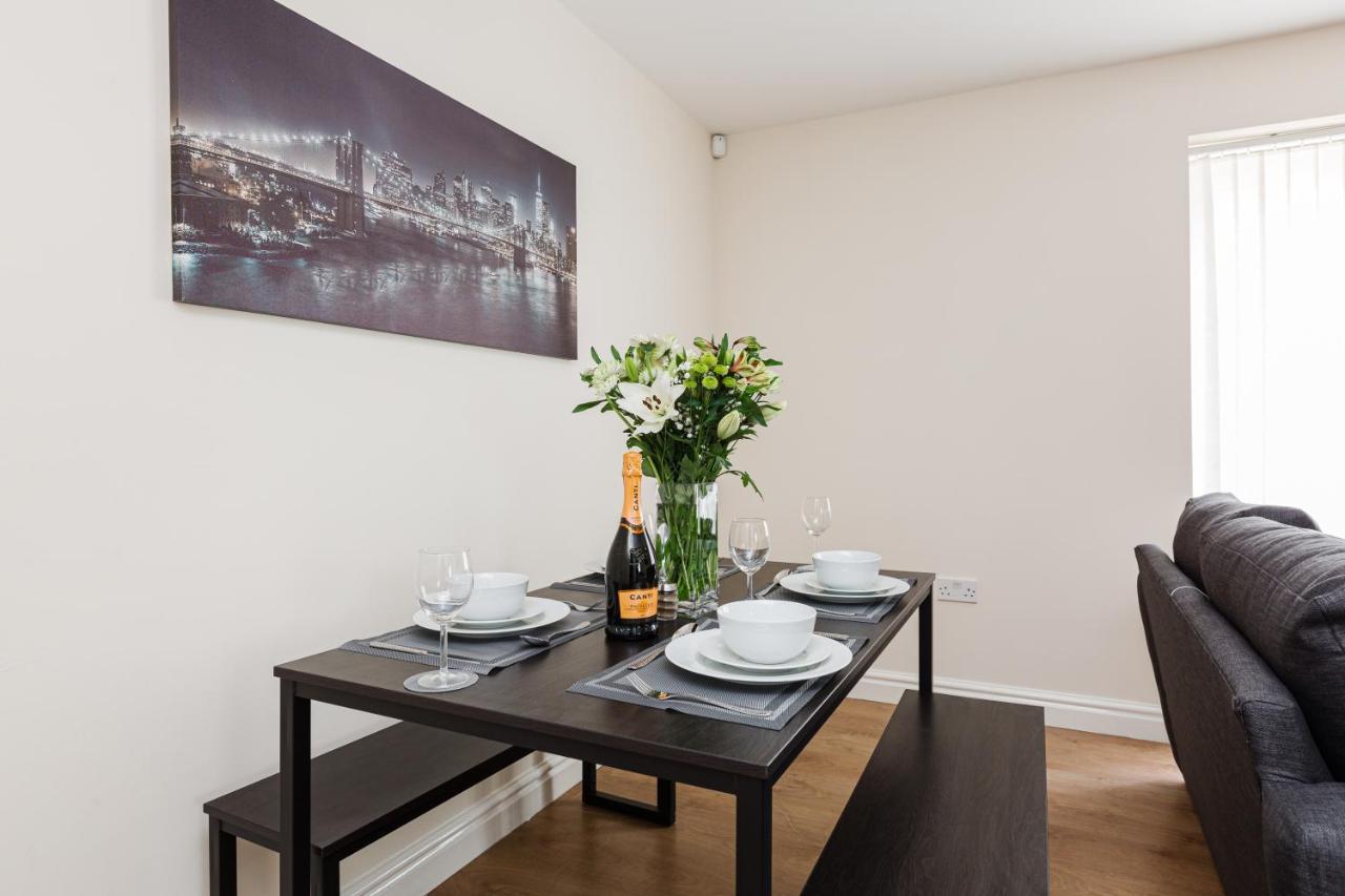 Oxheys House - 5 Bedrooms Contractors Parking بريستون المظهر الخارجي الصورة