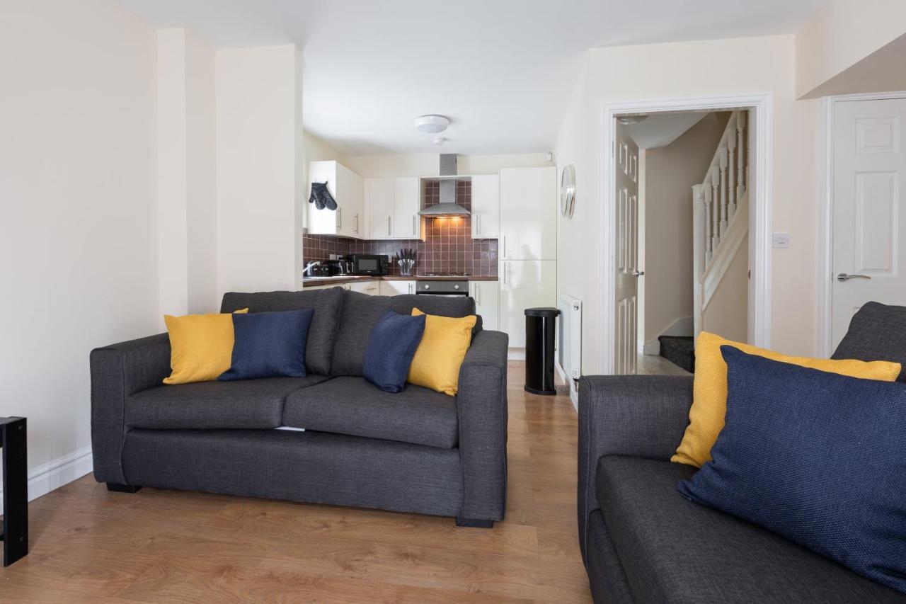 Oxheys House - 5 Bedrooms Contractors Parking بريستون المظهر الخارجي الصورة