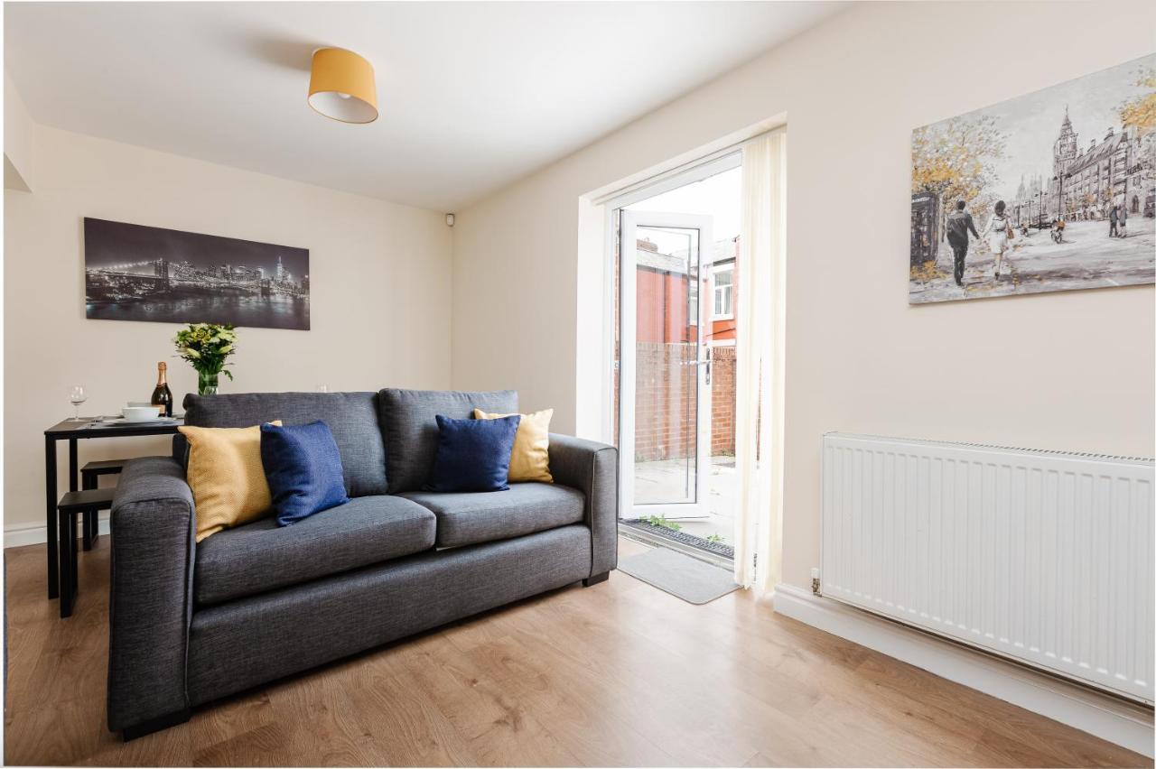 Oxheys House - 5 Bedrooms Contractors Parking بريستون المظهر الخارجي الصورة
